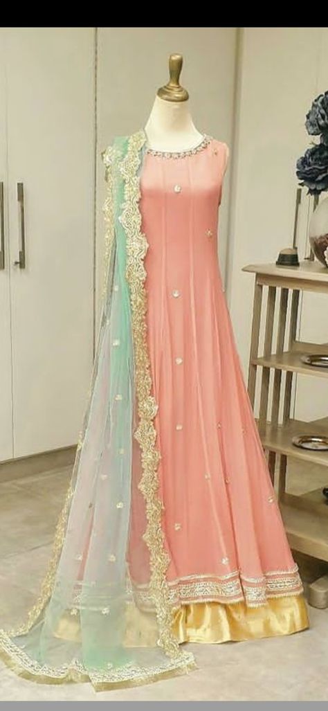 Peach Colour Dress Indian, Peach And Navy Blue Combination Dress, Peach Dupatta Combination, Peach Contrast Colour Dress, Peach Colour Combination Dress, Peach Combination Outfits Indian, Peach Contrast Colour, Peach Colour Combinations Indian Dress, Peach Color Combination Dress