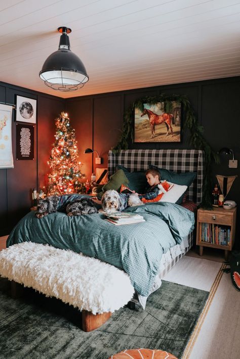 You know the classic Christmas book that reads “the children were nestled all snug in their beds?” well, every year we like to swap out Finn’s bedding for December, in hopes he wants to sleep in his cozy Christmas bed. Sharing the changes we made to Finn’s bedroom for the holiday season. Also sharing some fun winter, holiday looks we added to two other current beds. Kids Christmas Bedding, Christmas Kids Room, Holiday Bedding, Winter Decorating Ideas, Gingham Sheets, Bedroom 2023, Holiday Bed, Nesting With Grace, Holiday Bedroom