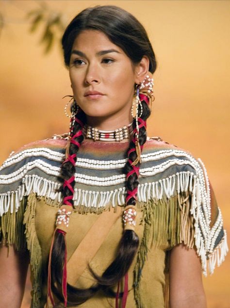 Sacagawea - (Night at the Museum, this was my favorite character in the movie, she was so cute!) Image Inspiration. - Ideas for Sacagawea. American Indian Girl, Native American Woman, Native American Pictures, Native American Photos, Night At The Museum, Native American Peoples, Eva Green, American Indian Art, Pow Wow