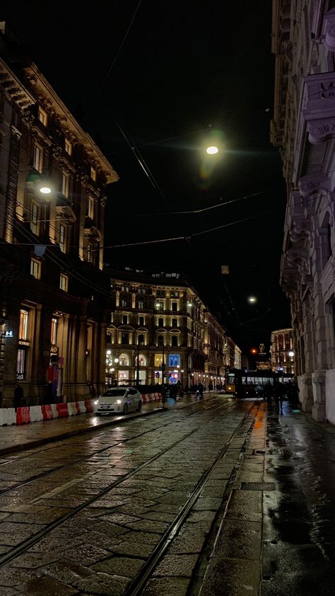 via orefici in milan, w/ lights on Milan Italy Night, Milan Wallpaper City, Milan Instagram Story, Foto Milano Aesthetic, Milan Aesthetic Night, Martina Core, City Life Milano, Milano Aesthetic, Milan Aesthetic