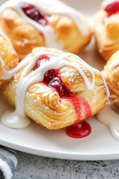 Cherry Pie Bites Pie, Cherry Pie Bites Crescent Rolls, Cherry Pie Tarts, Cherry Pie Bites, Simple Icing, Cherry Pie Filling Recipes, Puff Pastry Recipes Dessert, Mini Cherry Pies, Cherry Pie Bars