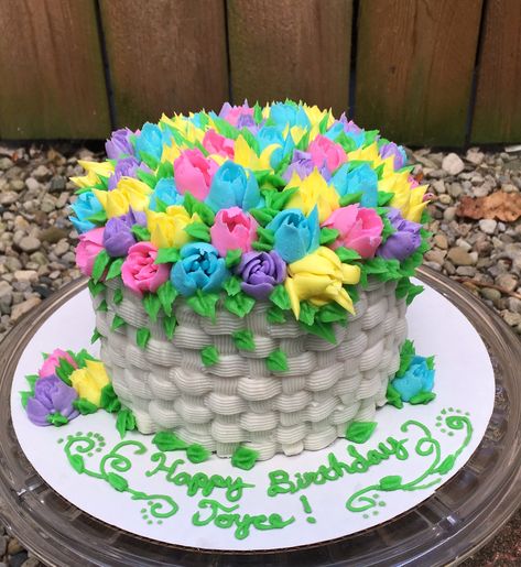 Small buttercream roses made with Russian piping tips. Flower Basket Cake, Russian Tips, Cakes Decorated, Russian Piping Tips, 8 Inch Cake, Buttercream Roses, Buttercream Cake Decorating, Spring Cake, Simple Cake Designs