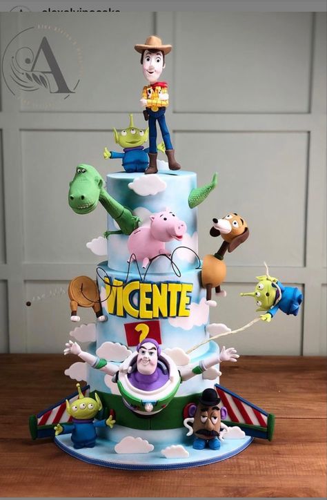 1 Tier Birthday Cake, Tier Birthday Cake, Toy Story Cakes, Story Birthday, Kids Cakes, Bolo Fake, Fancy Desserts, Toy Story Birthday, Light Year