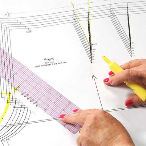 Grading Patterns, Alterations Clothing, Altering Pants, Sewing Machine Tension, Pattern Drafting Tutorials, Grading Scale, Pattern Grading, Canada Fashion, Tailoring Techniques