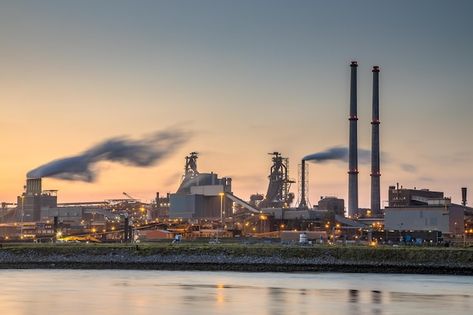 Photo industrial landscape scene at suns... | Premium Photo #Freepik #photo #petrochemical #oil-refinery #refinery #chemical-factory Factory Landscape, Chemical Factory, Comic Reference, Petroleum Engineering, Industrial Landscape, Industrial Engineering, Oil Refinery, Chemical Engineering, Free Videos