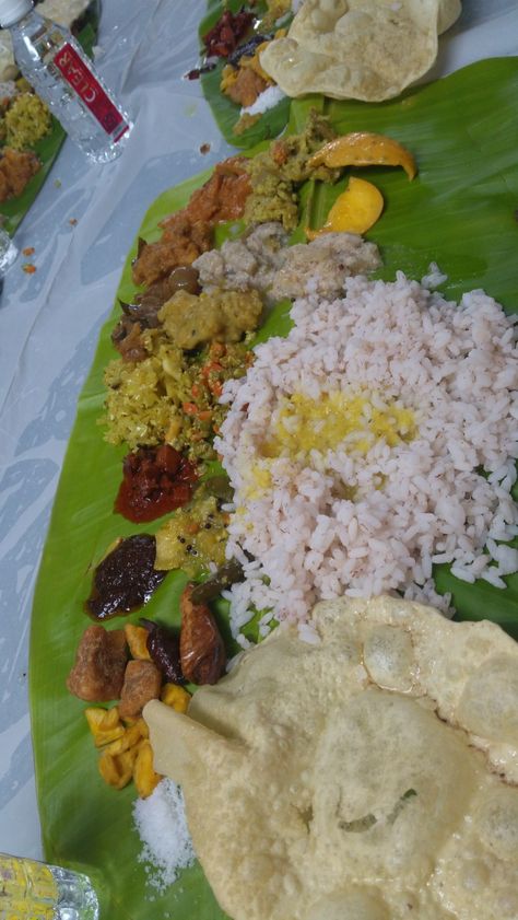 Onam Sadhya Onam Aesthetics Moodboard, Sadhya Kerala, Onam Food, Onam Vibes, Kerala Vibes, Nail References, Onam Images, Flower Bookey, Onam Kerala