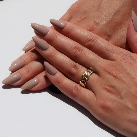 https://www.youtube.com/embed/8thzSw87Cao Acrylic Nail Colors, Nude Baddie Nails, Nail Colors 2023, Taupe Nails, Solid Color Nails, Beige Nails, Casual Nails, Cute Gel Nails, Neutral Nails