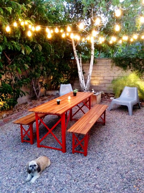 Small backyard beer garden Small Garden Restaurant Ideas, Small Beer Garden Ideas, Beer Garden Ideas Parties, Beer Garden Design Backyard, Diy Beer Garden, Home Beer Garden, Beer Garden Decor, Small Beer Garden, Beer Garden Ideas Backyard