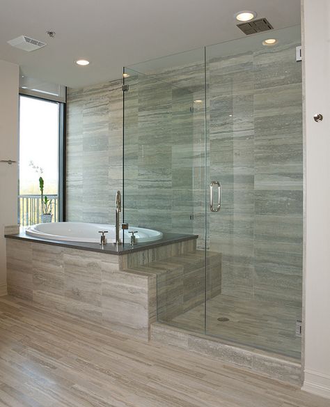 Gorgeous glass shower and garden tub Dream Bathroom Master Baths, Bathtub Shower Combo, Bathroom Tub, Bathroom Remodel Shower, Trendy Bathroom, Dream Bathrooms, Contemporary Bathrooms, Bathroom Layout, Shower Remodel