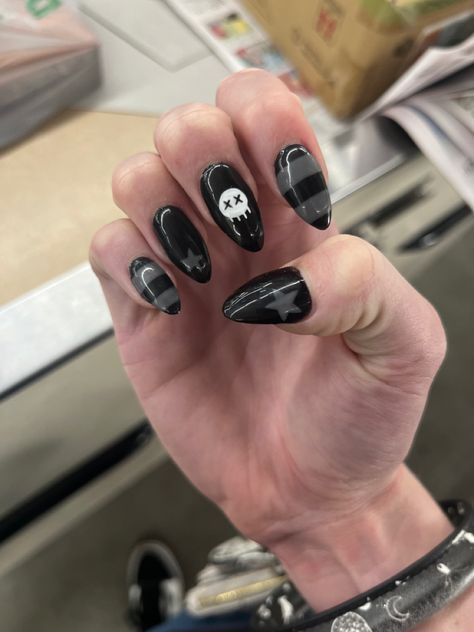 Simple Nails Grunge, Grunge Nails Easy, Emo Nail Ideas Short, Therian Nails Ideas, Short Nail Inspo Grunge, Nail Designs Alt, Nail Inspo Alt, Punk Nails Acrylic, Emo Nails Short