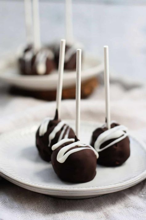 Gluten free dairy free cake pops are a fun dessert for a party or any special occasion! Dairy Free Cake Balls, Gluten Free Dairy Free Cake Pops, Gluten Free Cake Pops Recipe, Dairy Free Cake Pops, Cake Pops Recipe From Scratch, Df Dessert, Cake Pop Icing, Aip Cake, Gluten Free Dairy Free Cake