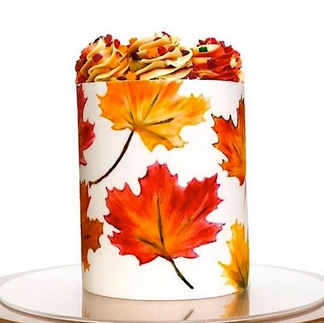 Happy Fall, y'all! Yep, once it hits October I don't care HOW hot it is outside, it's time for autumn leaves on everything: Unicorn Head Cake, Fall Cakes Decorating, Fall Birthday Cakes, Fall Garlands, Fall Cake, Cake Wrecks, Thanksgiving Cakes, Fall Cakes, Painted Cakes