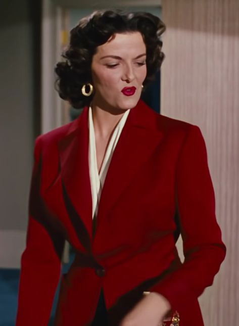 Jane Russell Style, Jane Russell Outfits, Gentlemen Prefer Blondes Outfits, Jane Russell Gentlemen Prefer Blondes, 50s Party Outfit, Signature Shots, Vintage Outfits Winter, Jane Russell, Gentlemen Prefer Blondes