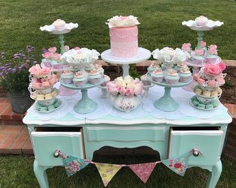 Bloxburg Decor, Hollywood Decor, Conservatory Decor, Spring Tea Party, India Decor, Vintage Tea Parties, Balloons Decor, Walls Decor, Cake Mini