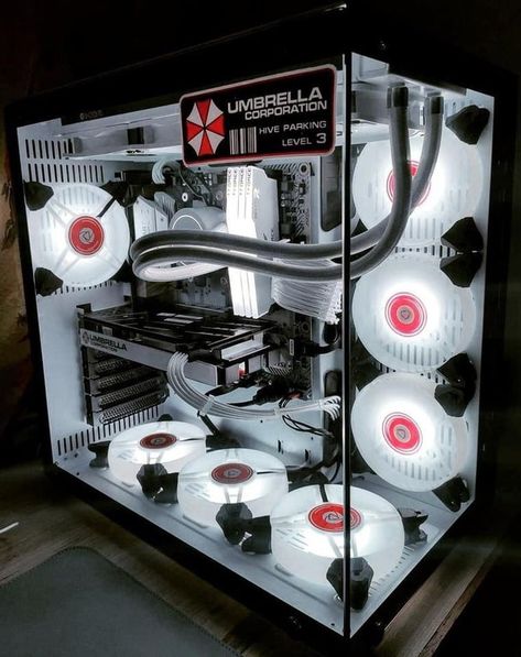 Resident Evil Room Ideas, Custom Pc Build Ideas, Resident Evil Theme, Pc Case Design, Custom Pc Case, Resident Evil Umbrella, Custom Computer Case, Gaming Desk Setup, Pc Builds