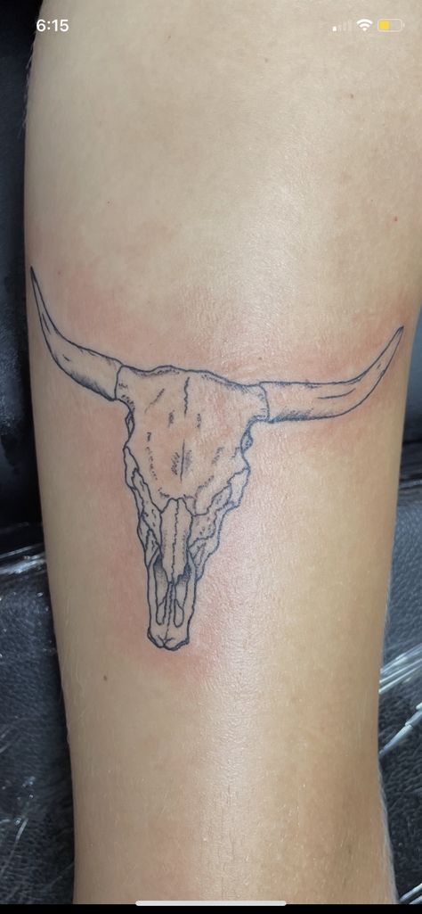 Womens Cow Skull Tattoo, Server Tattoo Ideas, Bull Horn Tattoo Women, Whiskey Myers Tattoo, Fine Line Bull Skull Tattoo, Simple Bull Skull Tattoo, Highland Coo Tattoo, Simple Cow Skull Tattoo, Longhorn Back Tattoo