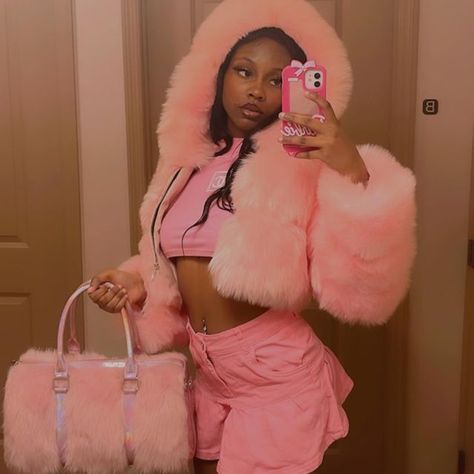 Black Barbie Outfits, Black Barbie Aesthetic, Spirit Week, Black Barbie, Which One Are You, Barbie Girl, Barbie Clothes, Fur Coat, Pink