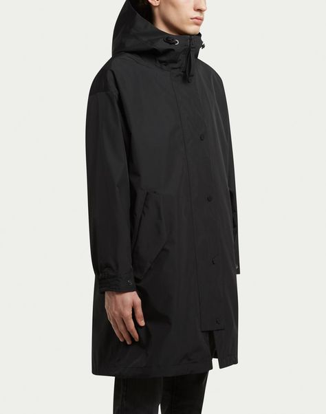 Black raincoat for men by g-lab #mensclothing #mensfashion #raincoat Rainy Summer, Black Raincoat, Mens Raincoat, Fashion Essentials, Cold Winter, Summer Days, A Good Man, Must Haves, Winter Jackets