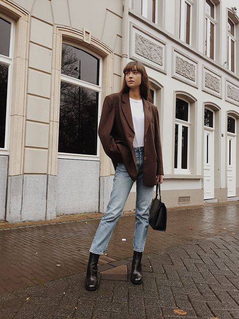 Oversized Camel Coat Outfit, Pijamas Women, Fall Fashion Coats, Elegante Y Chic, Blazer Outfit, Brown Blazer, Looks Street Style, Coat Outfits, Blazer Outfits