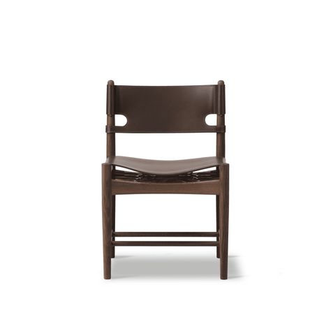 Spindle dining chair