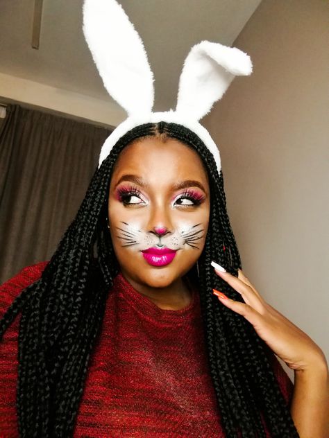 Black girl glamorous bunny Rabbit Makeup Easy, The White Rabbit Makeup, Bunny Makeup Looks Halloween, Bugs Bunny Makeup, Simple Bunny Makeup, White Bunny Makeup, Black Bunny Makeup, Bunny Nose Makeup, Rabbit Makeup Halloween