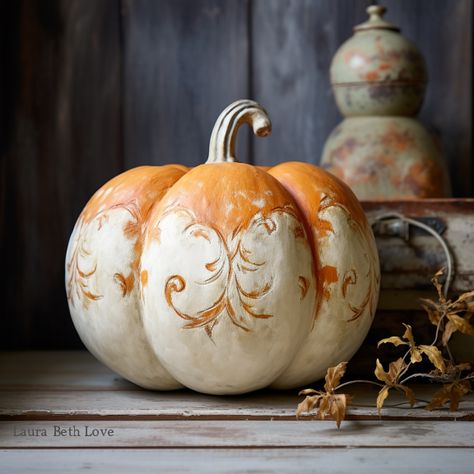 Thanksgiving Pumpkin Decor, Painting White Pumpkins, White Painted Pumpkins, Ceramic Pumpkin Painting Ideas, Painted Ceramic Pumpkins, Diy Painted Pumpkins, Farmhouse Fall Decor Diy, Pumpkin Art Ideas, Pumpkin Designs Painted