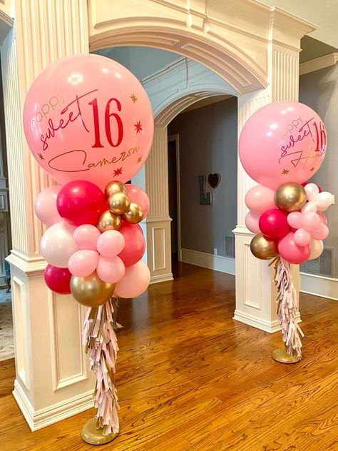 Pink Heart Centerpieces, Vertical Balloon Stand, Sweet 16 Ballon Arrangement, Sweet 16 Balloon Centerpieces, Entryway Balloon Decor, Balloons On Pillars, Pink Balloon Arrangements, Floor Balloon Arrangements, Pink Balloon Columns