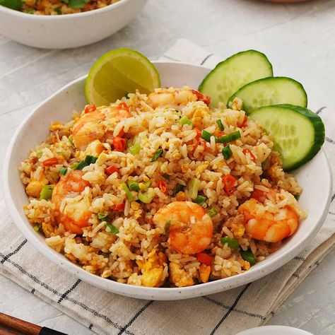 Recipe By : Yumon Khao Pad Thai Fried Rice, Khao Pad, Chinese Fried Rice, Rice Meals, Thai Fried Rice, Vegetarian Stir Fry, Chicken Breast Crockpot Recipes, Asian Meals, Crockpot Chicken Breast