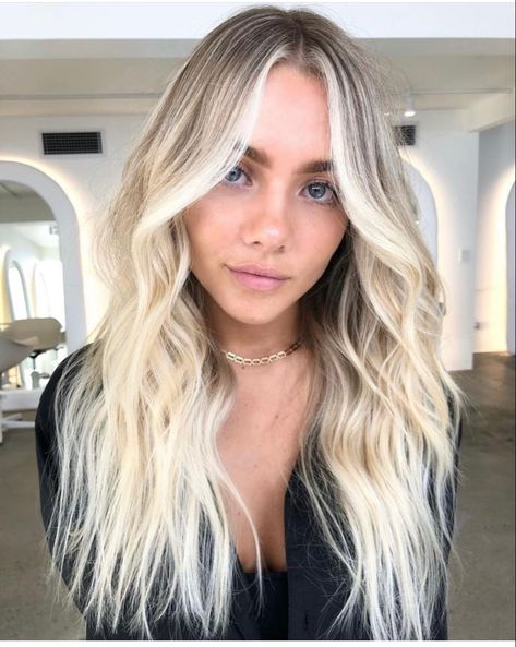 Cream Blonde Hair Balayage Dark Roots, Blonde Root Melt, Wavy Beach Curls, Cream Blonde Hair, Darker Hair, Buttery Blonde, Summer Blonde Hair, Beach Curls, Ash Blonde Hair Colour