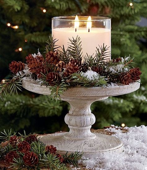 Easy Christmas Table Decorations, Easy Christmas Table, Christmas Centerpieces Cheap, January Decor, Diy Centerpiece, Christmas Centers, Winter Centerpieces, Centerpiece Christmas, Christmas Table Centerpieces