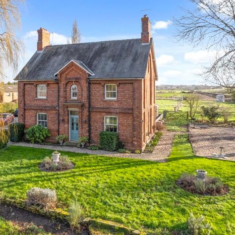 This Victorian farmhouse is Rightmove's most viewed property in March Victorian Farmhouse Exterior Uk, Victorian Farmhouse Cottage, 1800s Brick House, Brick Victorian Exterior, Old Brick Farmhouse Exterior, Victorian Style Farmhouse, Victorian Homes Uk, Victorian Craftsman House, 1900s Farmhouse Exterior