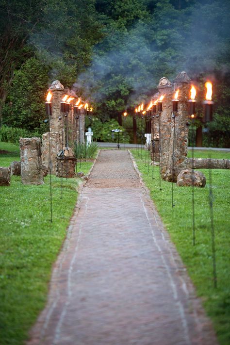 Tiki Torch Ideas Backyards, Torch Decoration, Bonfire Wedding, Luxury Restroom, Path Lighting, Outdoor Event Lighting, Garden Torch, Fire Torch, Outdoor Torches