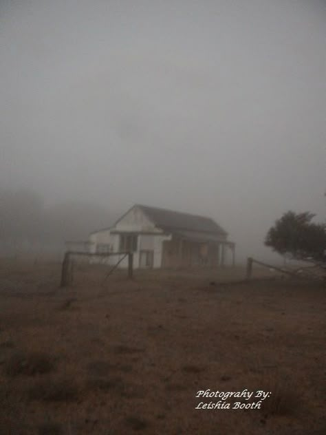 Midwest Gothic Aesthetic, Gothic Theater, Southern Gothic Aesthetic, H D Carlton, Greek Plays, Scary Farm, Abandoned Farm, Rural Land, Creepy Houses