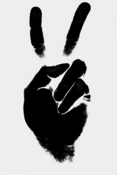 Deuces Charcoal Drawings, White Photo, Pics Art, Design Graphique, Hippie Chic, Urban Art, Iphone 4, Good Vibes, Iphone 5