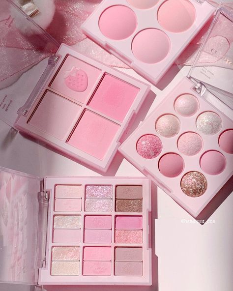 Korean Makeup Brands, Makeup Package, Pink Cosmetics, Fancy Makeup, Pink Eyeshadow, Korean Cosmetics, Natural Eye Makeup, Pink Makeup, Makeup Items