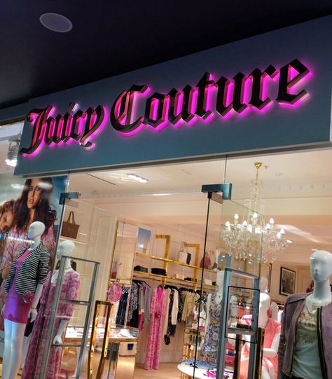 @jillrules169 Juicy Couture Aesthetic, Vintage 2000s Aesthetic, Trashy Y2k Aesthetic, Juicy Couture Clothes, 00s Aesthetic, Mcbling Fashion, Images Hello Kitty, Juicy Couture Baby, Pink Tumblr Aesthetic