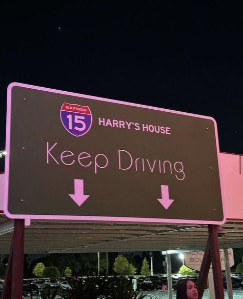 Should We Just Keep Driving, We'll Be Alright, Harry's House, Harry Styles Aesthetic, Harry Styles Wallpaper, Harry Styles Pictures, Harry Styles Photos, Mr Style, Harry Edward Styles