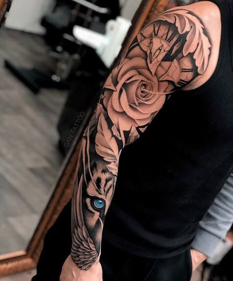 Tato Realis, Family Sleeve Tattoo, Voll Arm-tattoos, Cool Half Sleeve Tattoos, Lion Tattoo Sleeves, Half Sleeve Tattoos Drawings, Men Tattoos Arm Sleeve, Biomechanical Tattoo, Cool Forearm Tattoos