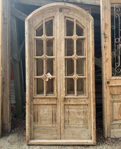 French Arched Doors, Antique Arched Doors, Vintage Double Doors, Arch Interior Doors, Antique Interior Doors, Antique Doors In House, Arched French Doors Interior, Mountain Library, Murphy Doors