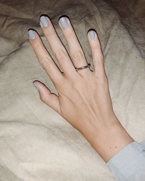 Summer Nail Colors, Summer Nail, Cortes De Pelo, Nail Colors, Bed, Ring, White