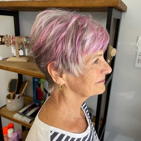 Pink Hair Color Highlights, Grey Hair With Pink Highlights, Light Pink Hair Color, Highlights Styles, Brown And Pink Hair, Rose Hair Color, Pink Hair Highlights, Pink Hair Streaks, Short Purple Hair