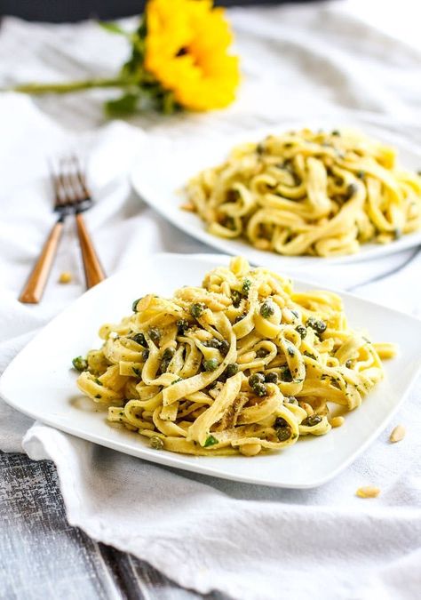 Make a delicious gluten-free dinner with this Fettucine With Capers, Pine Nuts, And Yogurt Sauce recipe. Healthy Fettuccine, Gluten Free Pasta Brands, Pasta With Capers, Healthy Fettuccine Alfredo, Chicken Fettucine, Fettuccine Recipe, Castelvetrano Olives, Greek Yogurt Sauce, Fettuccine Recipes