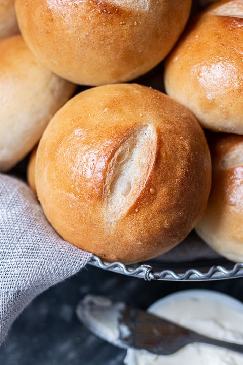 French Bread Rolls French Bread Dinner Rolls, French Dinner Rolls Recipe, French Bread Rolls Recipe, Crusty Rolls Recipe, French Rolls Recipe, French Bread Rolls, Homemade Pastas, Best Garlic Bread Recipe, Plan 2025