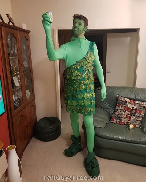 Tall Guy Costume - Jolly Green Giant Tall Halloween Costumes, Kids Mummy Costume, What Is Good Friday, Book Week Costume, Black Halloween Dress, Diy Halloween Costumes Easy, Halloween Express, Scary Costumes, Group Halloween Costumes