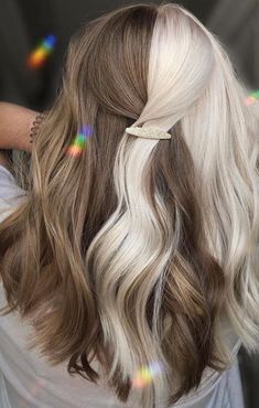 Color Block Hair, Half And Half Hair, Split Dyed Hair, Hair Color Underneath, Brown Hair Dye, Dyed Blonde Hair, Dyed Hair Inspiration, Split Hair, Pretty Hair Color