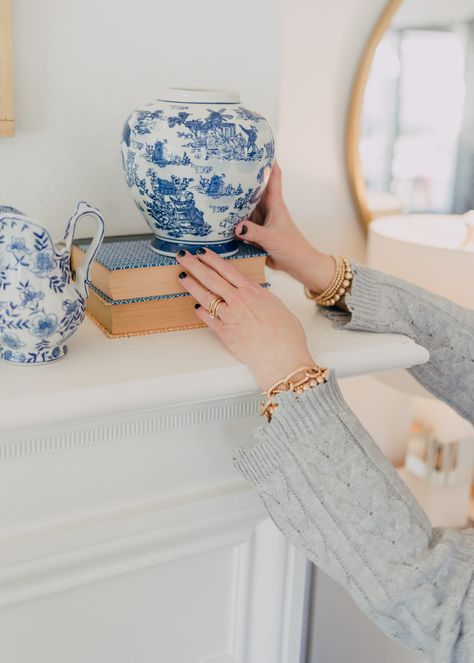 Mantle Decor Blue And White, Blue Mantle Decor, Blue And White Mantle Decor, Blue And White Mantle, Blue And White Vases Decor, Blue And White Porcelain Decor, Decorating With Blue And White, Decorating With Blue, Blue And White Dining Room