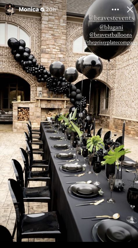 All Black Party, Black Party Decorations, Dinner Party Table Settings, Photo Balloons, Black Dinner, Birthday Dinner Party, Dinner Party Table, Party Table Settings, Valentines Day Baby