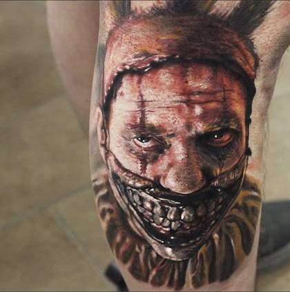 This Amazingly Detailed and Lifelike Portrait of Twisty American Horror Story Tattoo, Inked Guys, Clown Tattoos, Paul Booth, Rick Genest, Tatoo 3d, Horror Tattoos, Science Tattoos, Story Tattoo