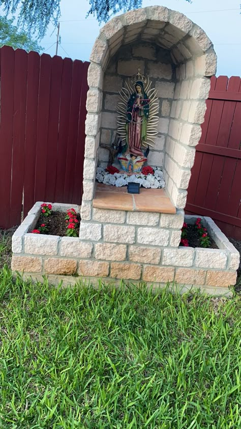 Mexican Front Porch Ideas, Outdoor Altar Ideas, Backyard Altar, Outside Altar, Virgencita Altar At Home, Garden Shrines And Altars, Virgin Mary Altar, Outdoor Virgin Mary Garden, Virgin Mary Grotto Garden