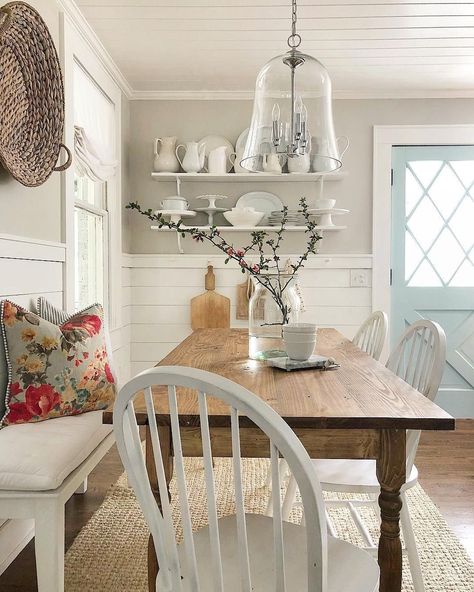 Farmhouse Side Chairs  with Spindle Back in the Dining Room  via @bluebarnandcottage Casa Country, Rooms Ideas, Rustic Dining Room, Kitchen Nook, Farmhouse Dining Room, Ship Lap Walls, Farmhouse Dining, Farmhouse Living, Farmhouse Table